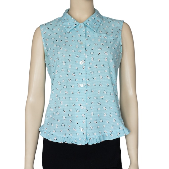 Blue daisy printed blouse at Kiki's Stocksale