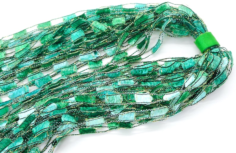 CHAIN SCARF NECKLACE GREEN - WHAT’S HOT