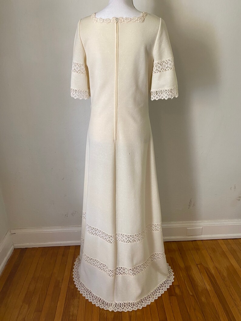 Vintage 1970s Boho Prairie Natural Cream Flutter Sleeve Maxi Gown 70s Linen look Textured Lace Square neck Wedding Dress image 6