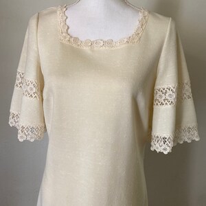 Vintage 1970s Boho Prairie Natural Cream Flutter Sleeve Maxi Gown 70s Linen look Textured Lace Square neck Wedding Dress image 2