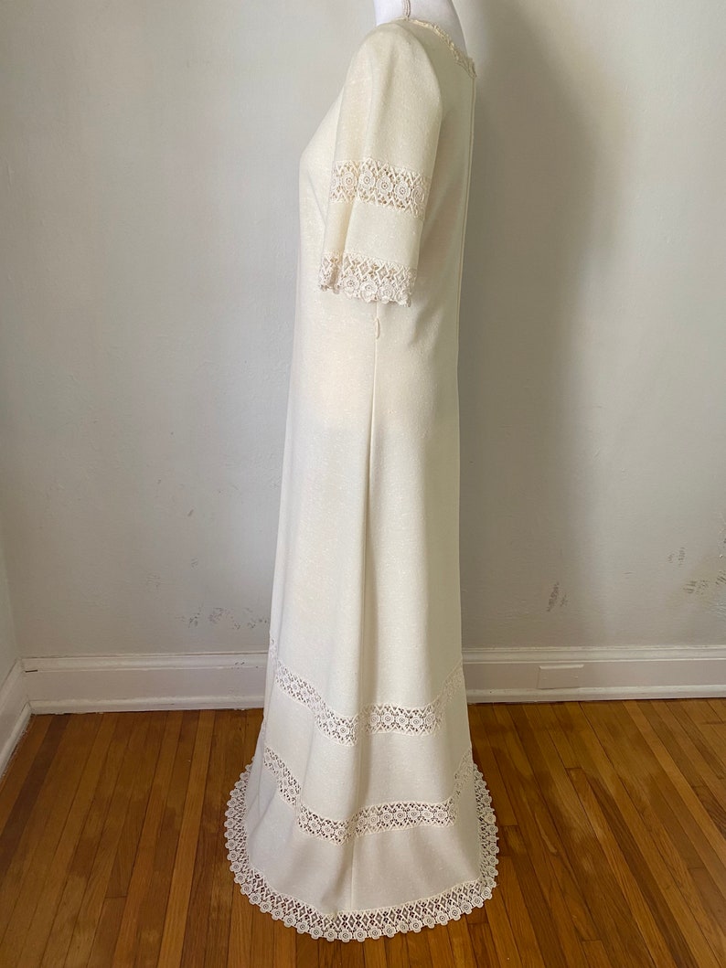 Vintage 1970s Boho Prairie Natural Cream Flutter Sleeve Maxi Gown 70s Linen look Textured Lace Square neck Wedding Dress image 5