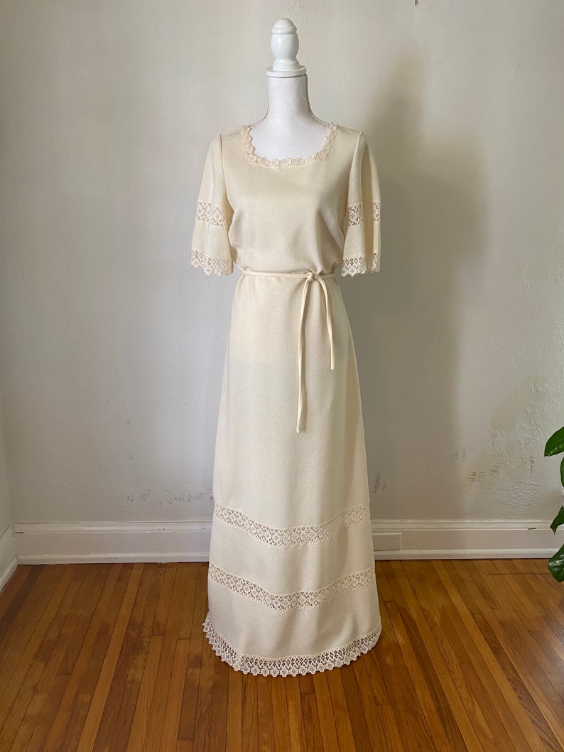 Vintage 1970s Boho Prairie Natural Cream Flutter Sleeve Maxi Gown 70s Linen look Textured Lace Square neck Wedding Dress image 10