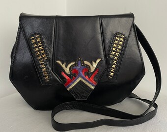 Amazing Unique 80s Vintage Genuine Leather Black Purse w/ Gold Detail