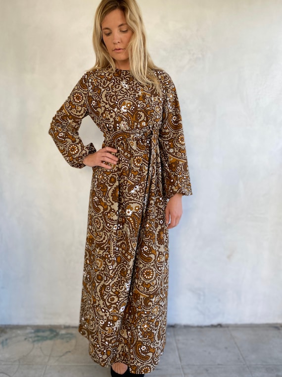 Stunning 70s Vintage Brown & Tan Paisley Print Ma… - image 2