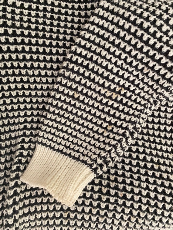 80s Vintage White & Grey Sweater w/ Black Leather… - image 8