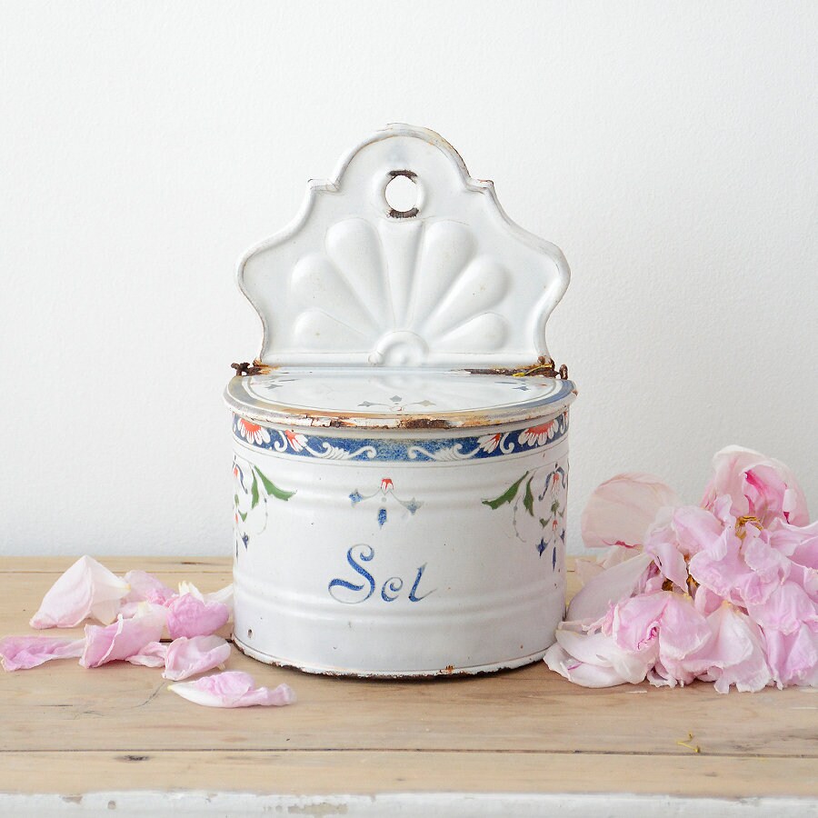 Antique Français Rusty Farmhouse Kitchen Sel/Salt Enamelware Canister