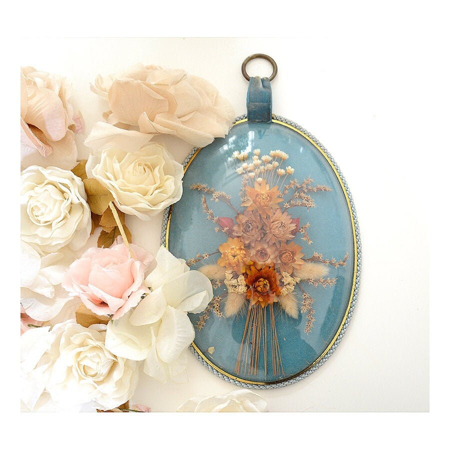 Beau Médaillon Français de Mur Cru avec Des Fleurs Séchées