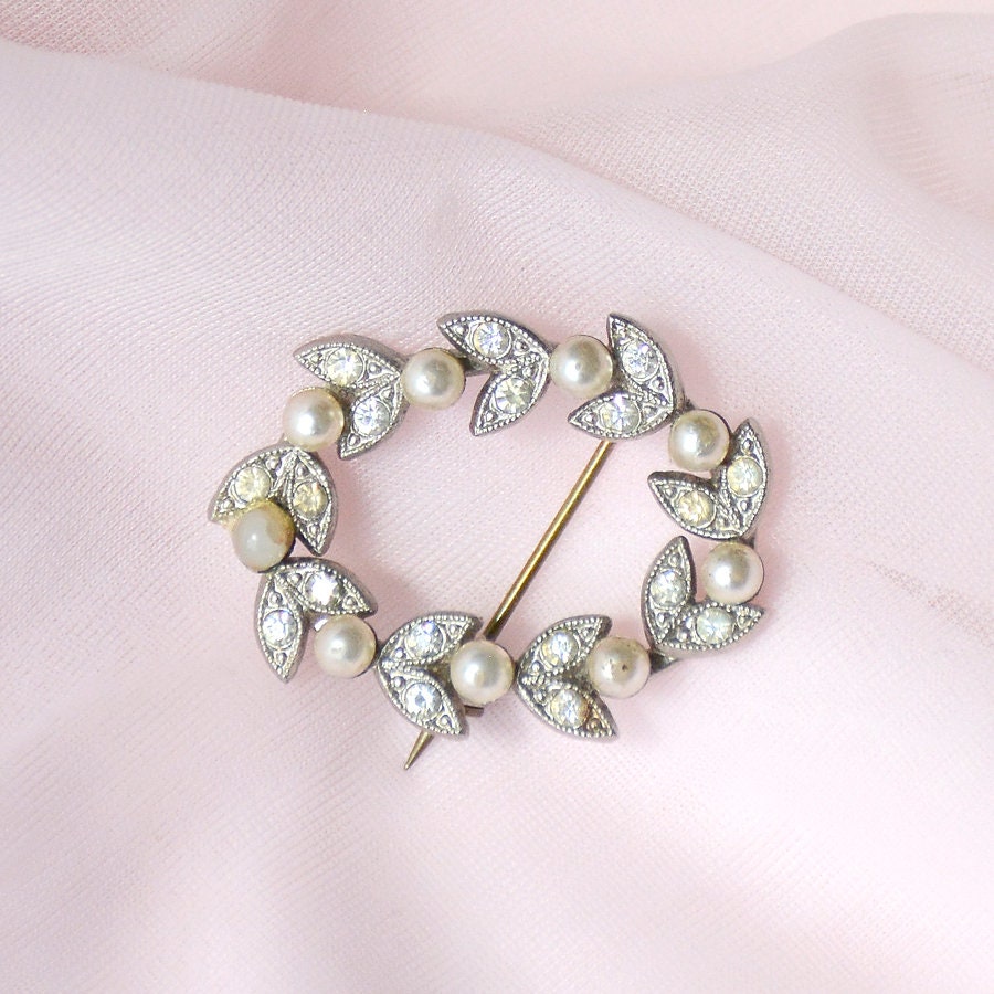 ヴィンテージ ブローチ 1930年代のフランスのブローチ - Etsy 日本