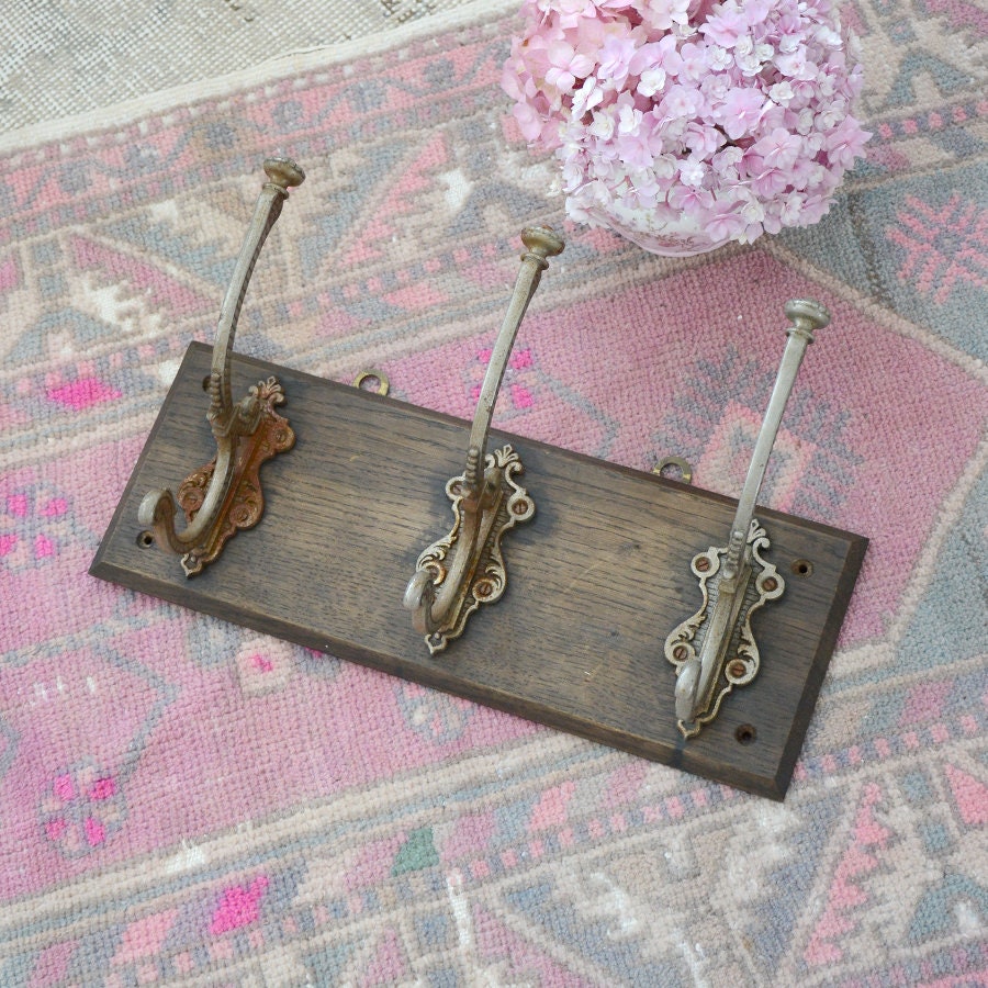 Magnifique Vintage Français Farmhouse Coat Rack