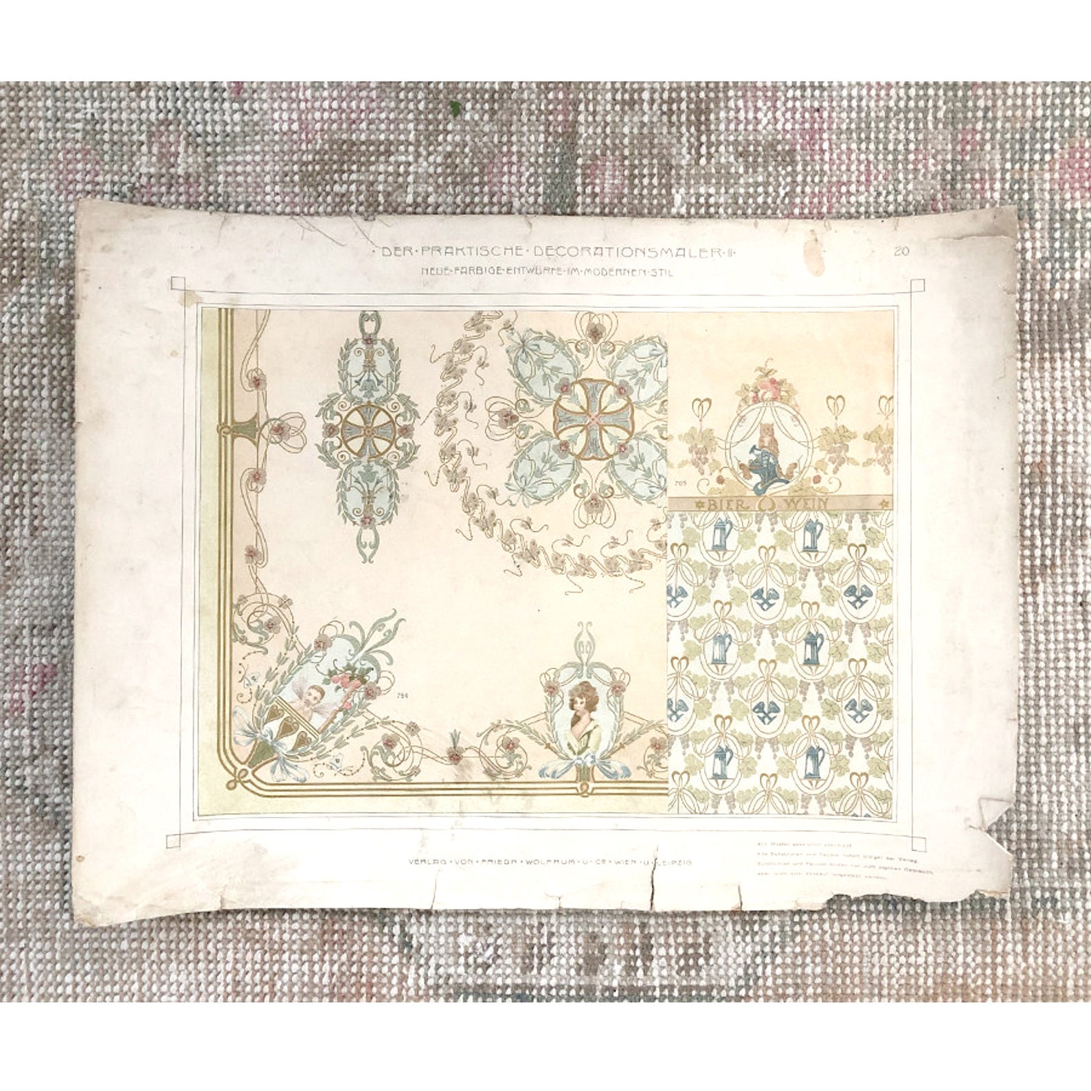 Superbe Art Viennois Antique/Lithographie Designs Perfect Colors Gold Details