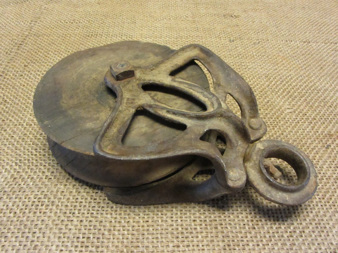 Vintage Cast Iron & Wood Farm Pulley Antique Old Iron Farm Equipment