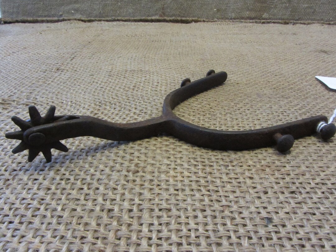 Long Shank Black Spur. main image 1
