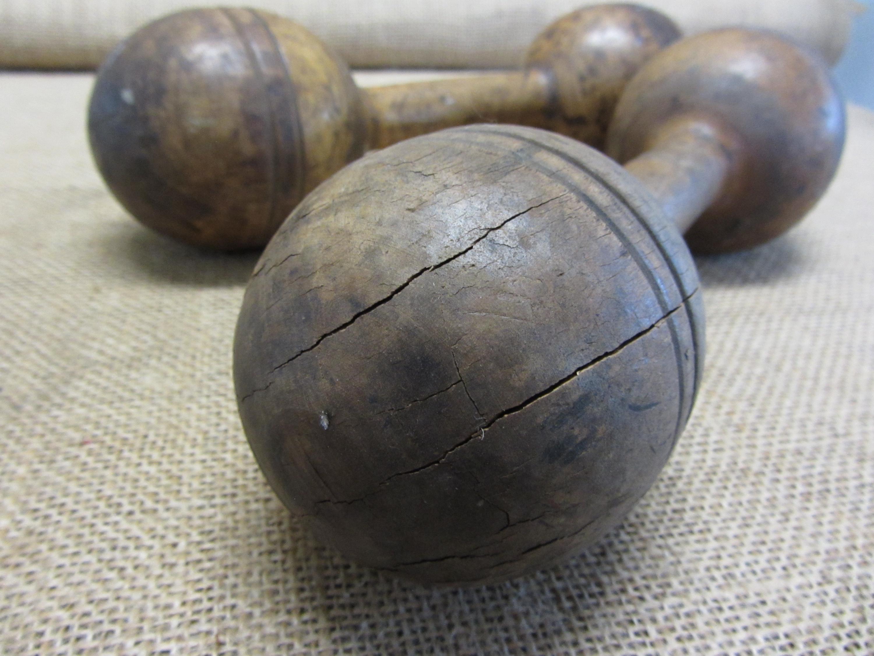 ヴィンテージ木製ダンベルセット：プリミティブシャビーデコレーション