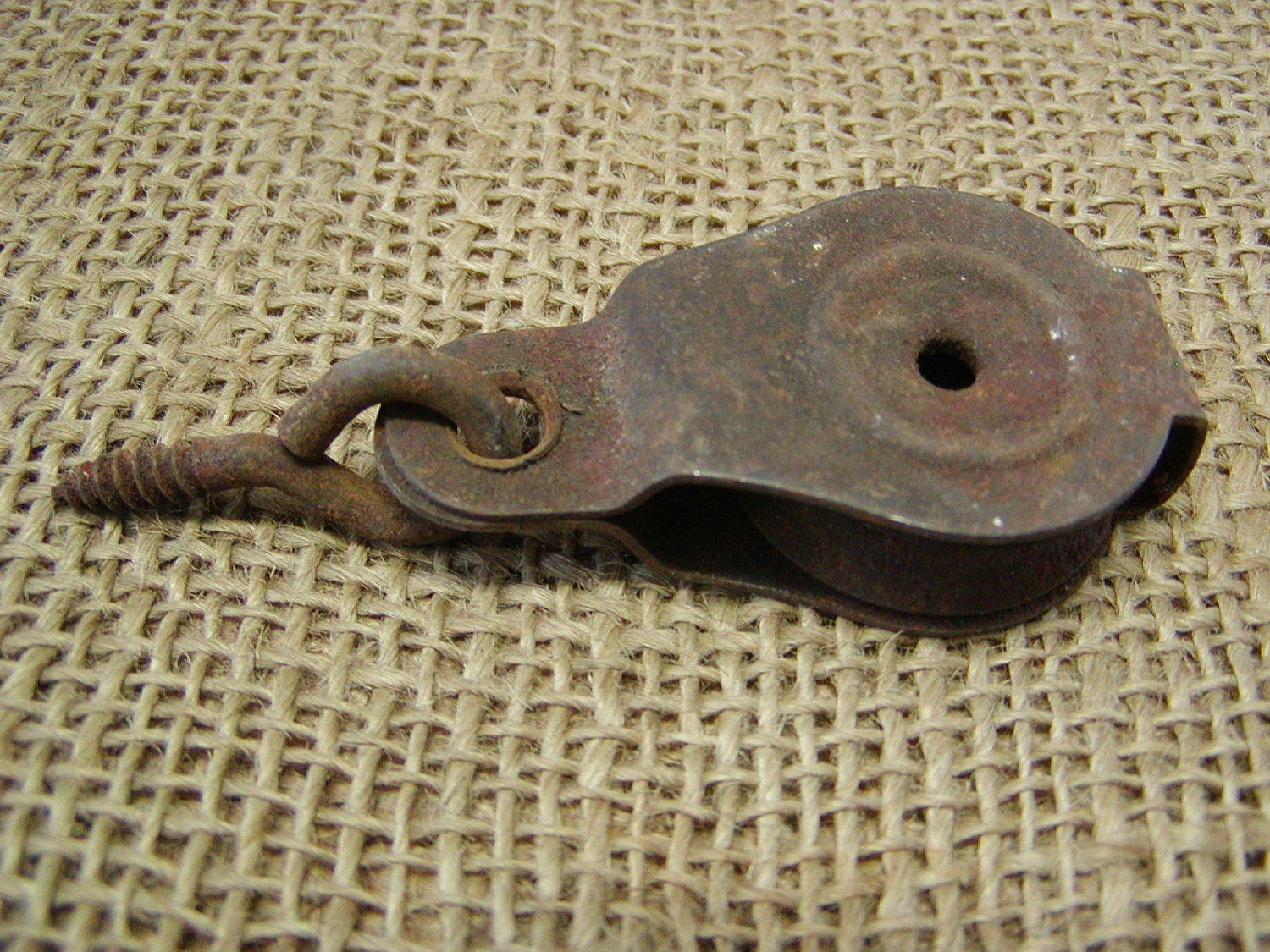 Vintage Metal Farm Pulley Antique Old Iron Farm Equipment Truck Tractor