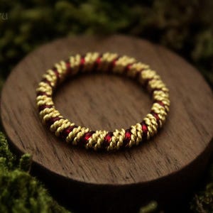 Elven Ring Narwa in Gold and Red | Inspired by Tolkien & Middle-earth | Unique Handmade Engagement Ring.