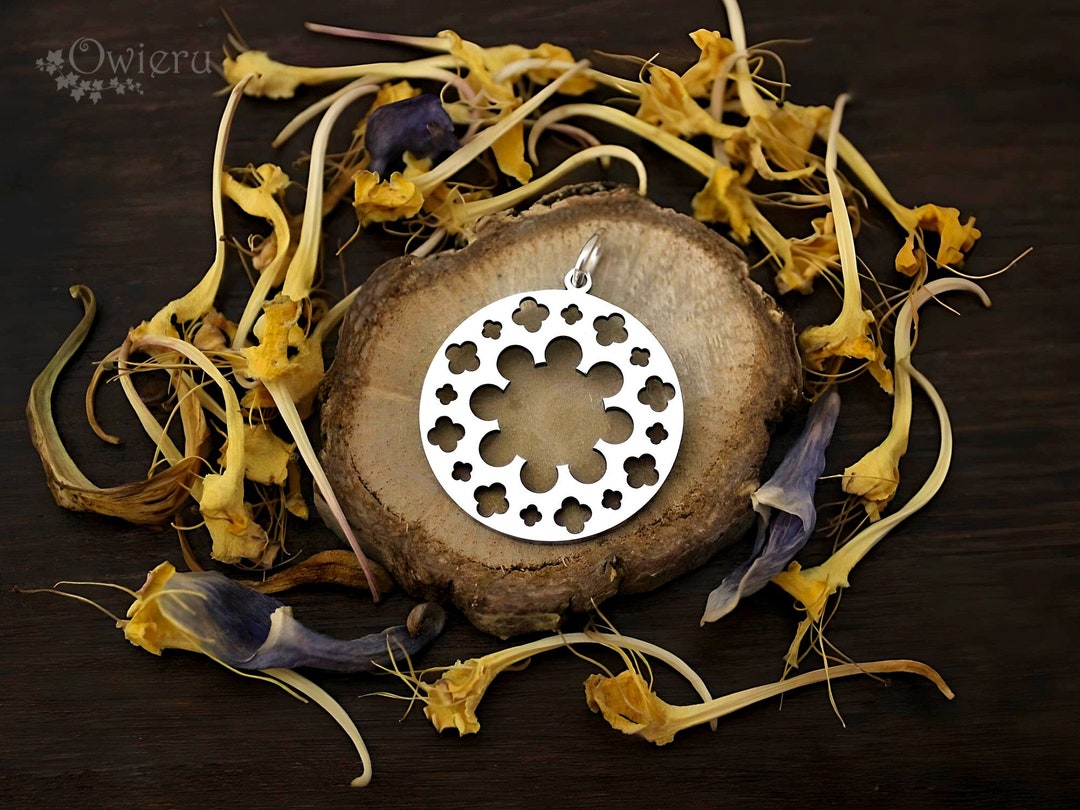 Medieval Rose Window Necklace Roncesvalles. Architectural Gothic Elegance in 925 Sterling Silver