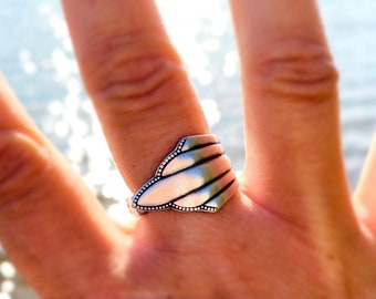 Besteckschmuck, schöner Ring aus einem versilberten Löffel