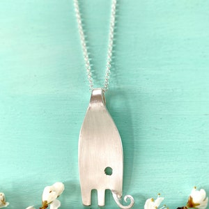 Besteckschmuck, versilberter Elefant aus einer Gabel Bild 4