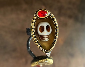 Statement ring with skull in a mocha spoon (800 silver)