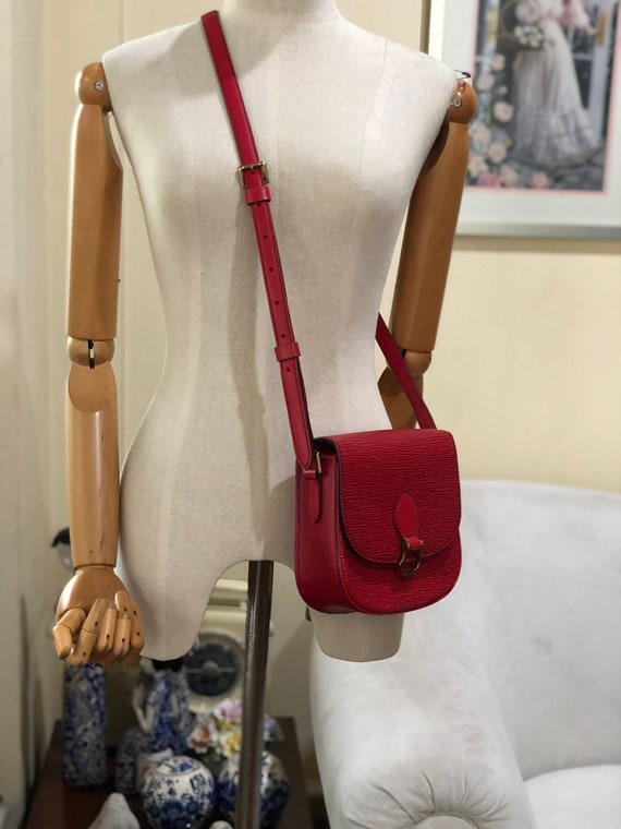 Louis Vuitton Crossbody Bag Authentic Red Epi Mini Saint Cloud -  Sweden