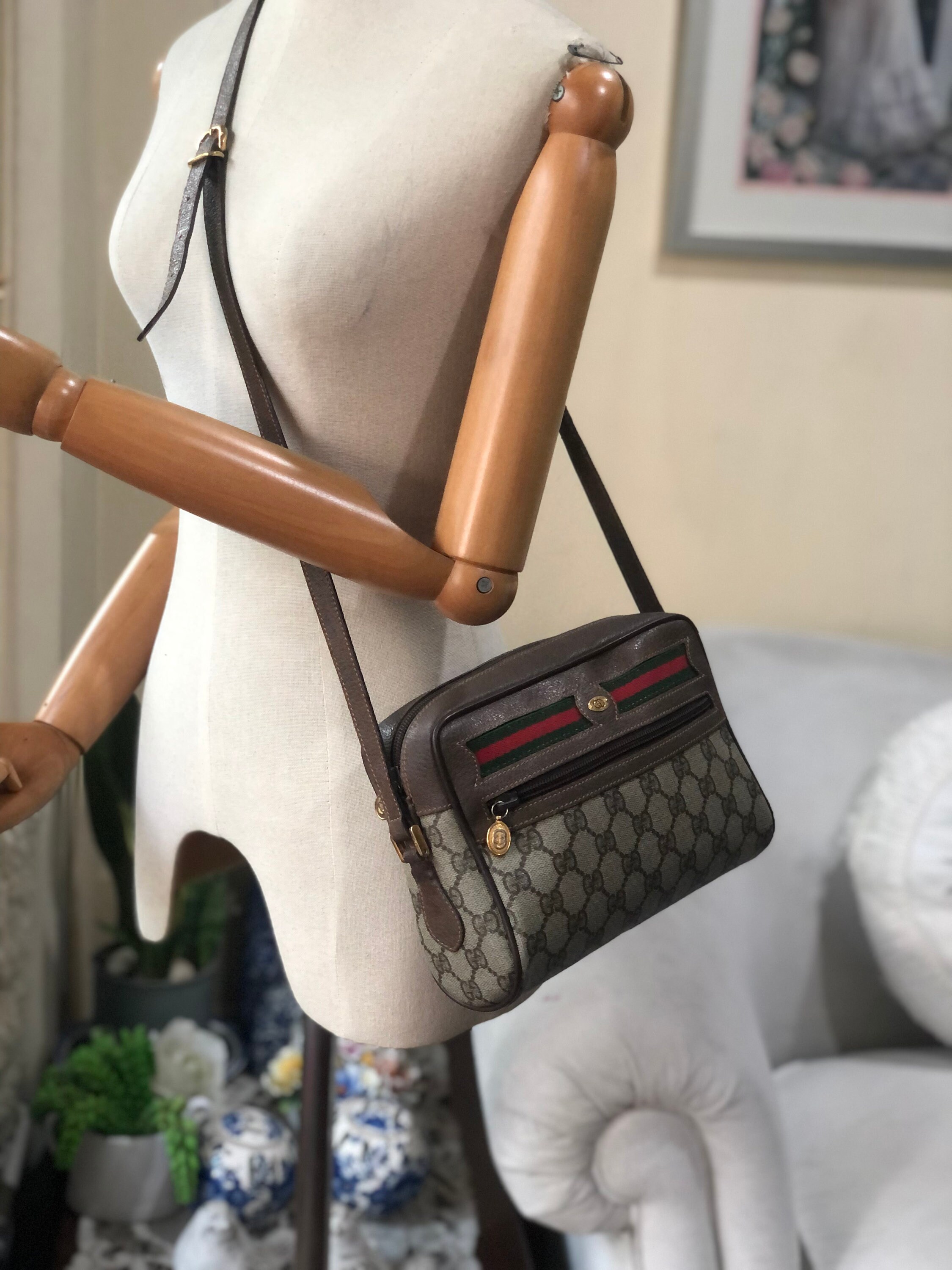 Gucci Pre-owned GG Supreme Ophidia Crossbody Bag - Neutrals