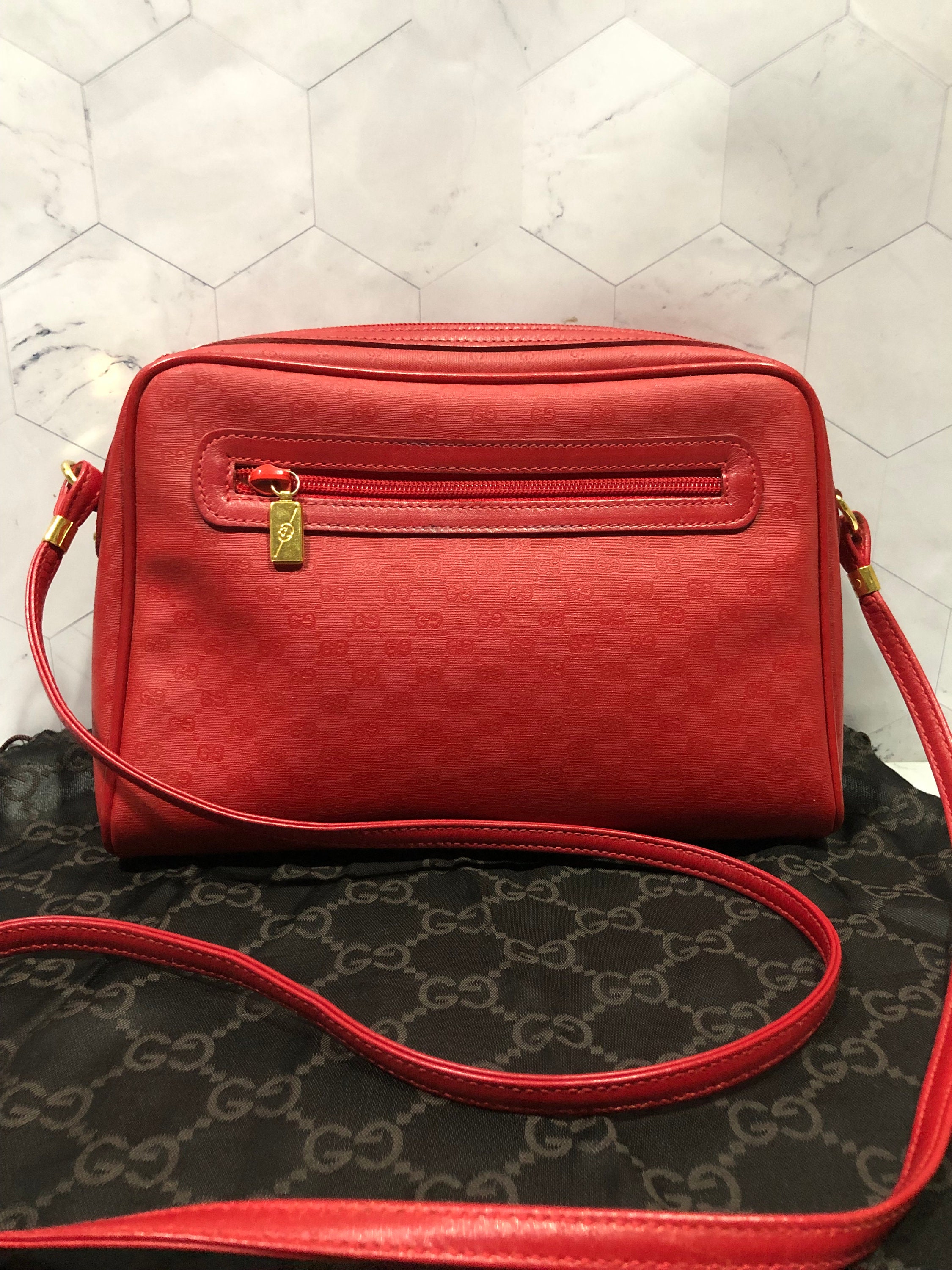 Gucci Red Leather Gold Bee Disco Camera Shoulder Crossbody Bag Red x Black  Web