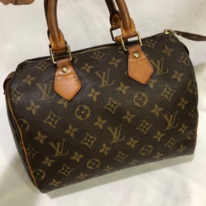 I bought a vintage LV speedy 25 and turned it into a crossbody. No regrets.  🥰 : r/handbags