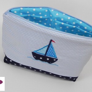 Toiletry bag sailing boat image 2