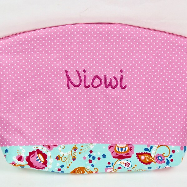 Toiletry bag personalized