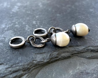 Raw silver earrings, real pearl earrings, baroque pearl earrings, brutalist earrings, modern pearl jewelry, modern earring, oxidized earring