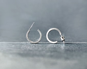 Sterling silver small hoop earrings, open circle earrings, tiny hoop earrings, dainty earrings studs, geometric earring, minimalist earrings