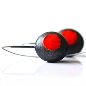 Raw silver earrings, sterling silver contemporary earring, red geometric earrings, modernist earrngs, textile earrings, brutalist earrings
