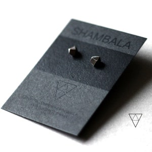 Contemporary studs everyday 925 in diamond geometric form, brutalist modern earrings cubes for stylish minimalist women, raw oxidized silver