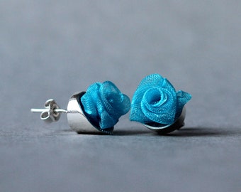 Pendientes de rosca de plata en color turquesa, pendientes azules rosas en palo, pendientes de flores en colores marinos