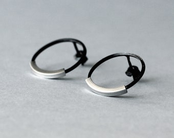 Pendientes de aro minimalistas de plata, pendientes de tuerca de plata, pendientes de corazón, forma moderna, diseño único CIRCLE III