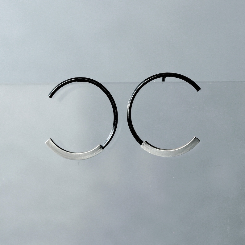 Silber Ohrringe, Kreis Ohrringe, minimalistische Ohrringe, industrielle Ohrringe, Ohrstecker, Silber Ohrstecker, Silber CIRCLE II Ohrringe Bild 6