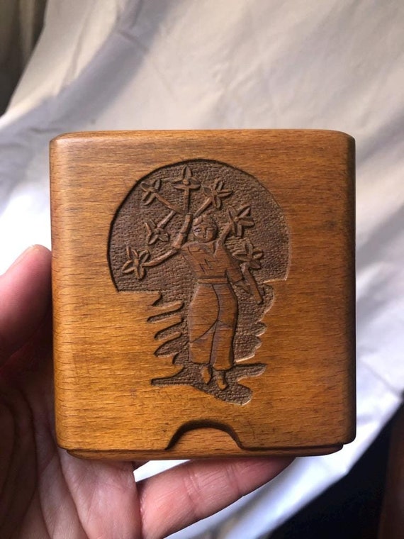 beautiful cigarette case Antique curved fine wood Cigarette Case Box , hand carved Tobacciana- hand  crafted