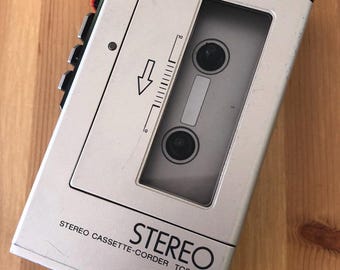 Gravador e reprodutor de cassetes portátil profissional vintage Sony Walkman TCS-350 REVISADO