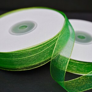 Glanzend groen lint, rol 50 meter