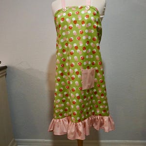 Ladies Floral Apron, Ladies Rose Print Apron, Hostess Apron, Kitchen Apron