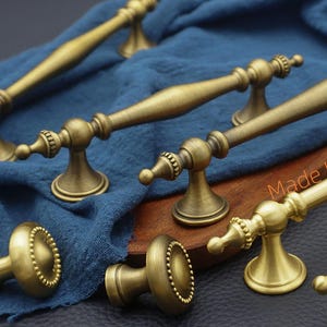 Antique Bronze Cabinet Handle, Aged Brass Drawer Pull Knob Vintage Handle Kitchen Pull Dresser Knobs handle Cabinet  Pulls Wardrobe handle