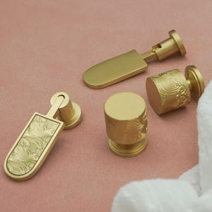 Perilla de gabinete con forma de nube ondulada de latón: tiradores dorados para cajones de tocador