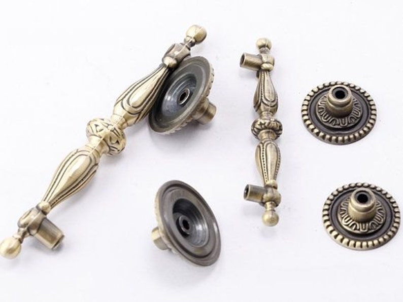 Antique Brass Metal Furniture Knobs Door Knocker Cupboard Dresser Cabinet Handles Vintage Pattern Drawer Pulls Country style
