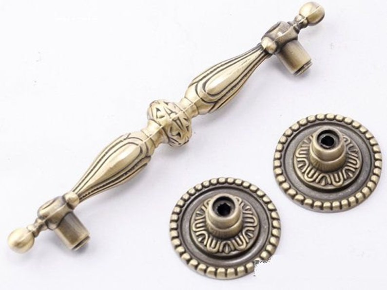Antique Brass Metal Furniture Knobs Door Knocker Cupboard Dresser Cabinet Handles Vintage Pattern Drawer Pulls Country style