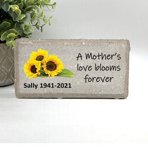 Sunflower Stone - Personalized Sunflower Memorial Stone - loss of Mother - Sympathy Gift- Condolence - Funeral Gift - Remembrance Gift