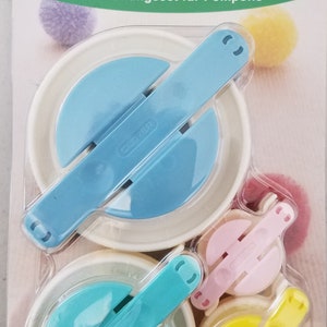 Clover Pom-Pom Maker Set, Multiple sizes, Pom-Pom Maker, Pom-Pom Set, Sizes, 1 3/8&quot; 35mm, 1 5/8&quot; 45mm, 2 1/2&quot; 65mm, 3 3/8&quot; 85mm, New