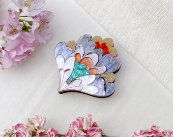 Broche de flor de azafrán en rosa / pin de flor retro / joyería floral cortada con láser