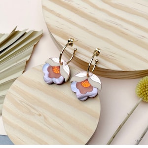 Pendientes de aro retro con flores rosas y naranjas / Pendientes acrílicos florales cortados con láser / Anna / Color rosa
