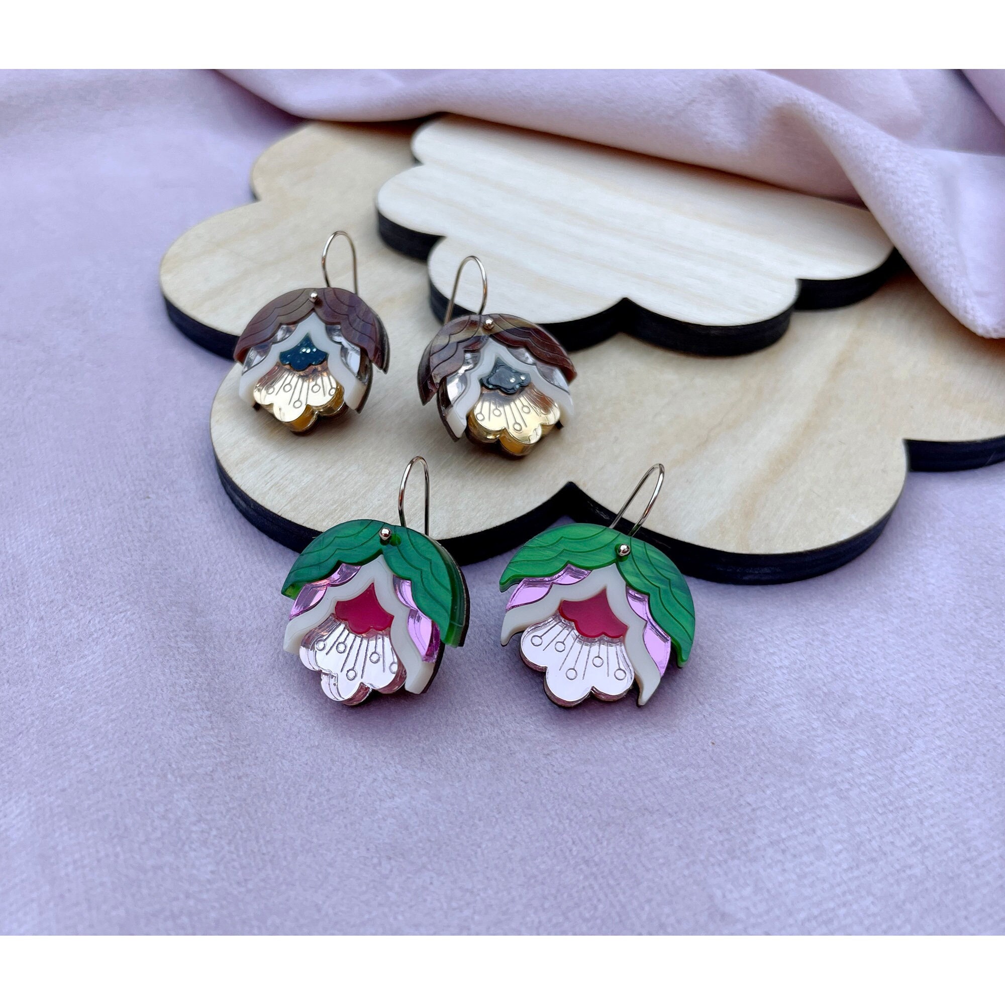 Nell Retro Flower Drop Earrings | Laser Cut Floral