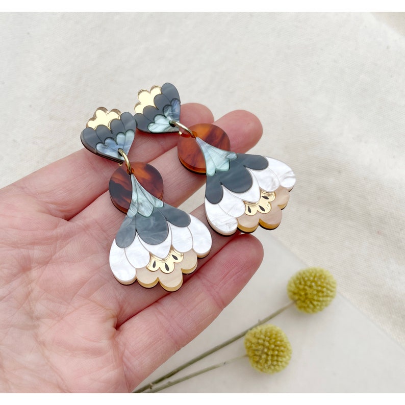 Crocus Drop Earrings in Pearl Retro Flower Dangle Earrings Laser Cut Floral Jewellery image 4